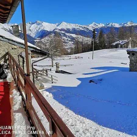 Tranquillo In Borgo Alpino 아파트