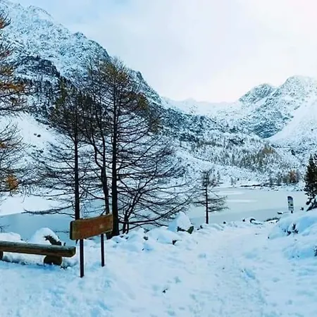 Tranquillo In Borgo Alpino 아파트